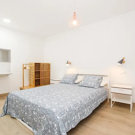 Cozy Spacious With Terrace With Parking 아파트 *