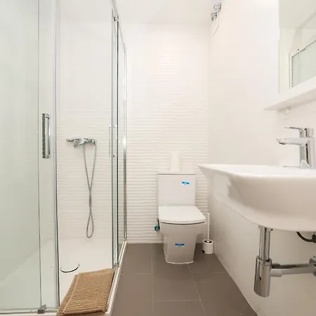 Cozy Spacious With Terrace With Parking 아파트 *