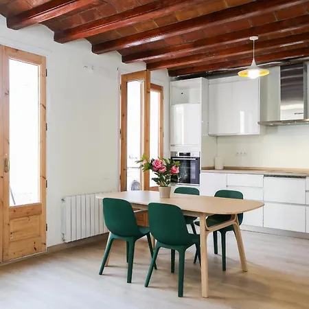 Cozy Spacious With Terrace With Parking