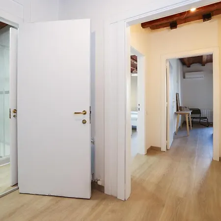 Apartment Cozy Spacious With Terrace With Parking Barcelona
